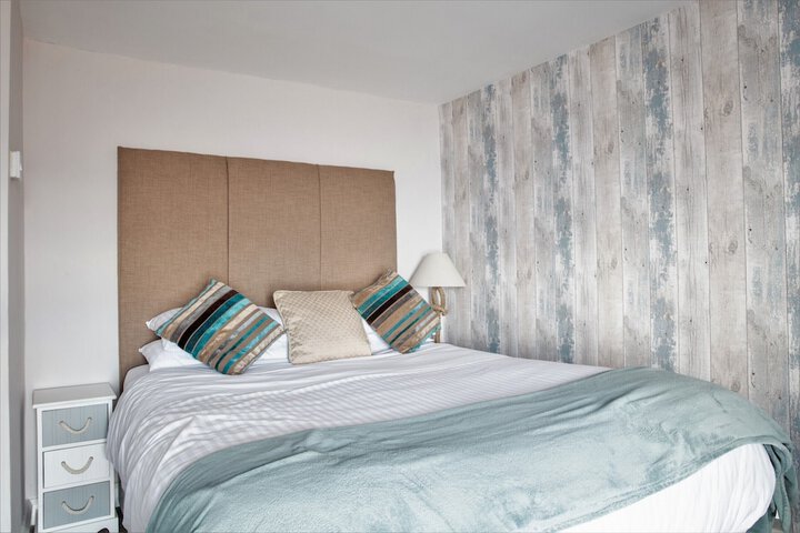 Room 4 of 26