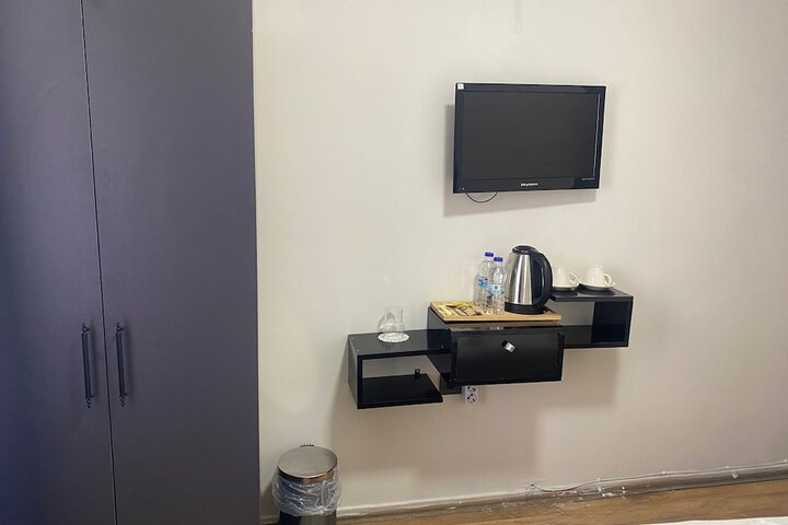 Room 11 of 15