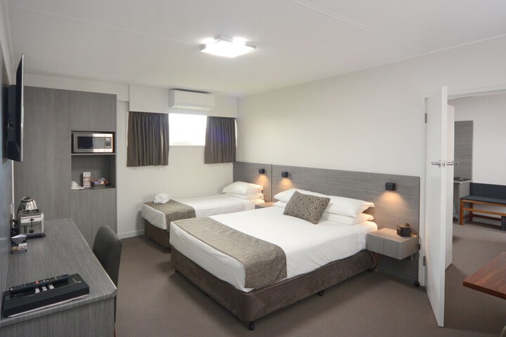 Room 13 of 60