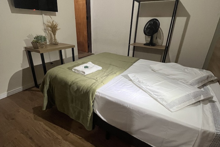 Room 10 of 64