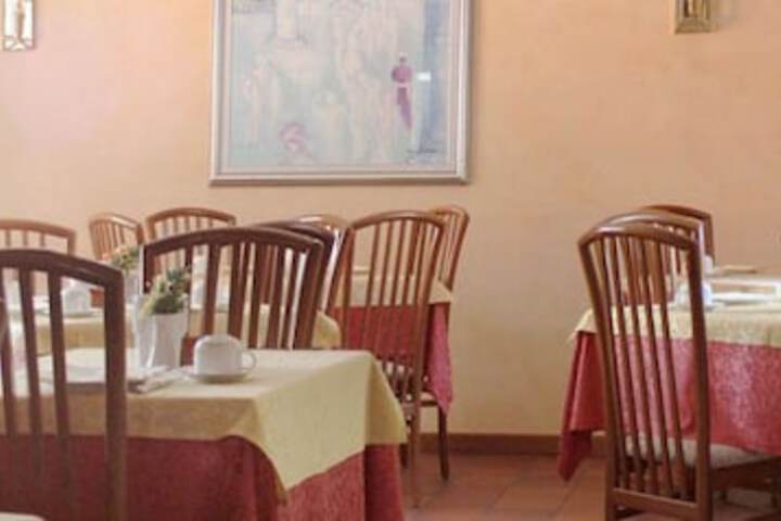 Breakfast area