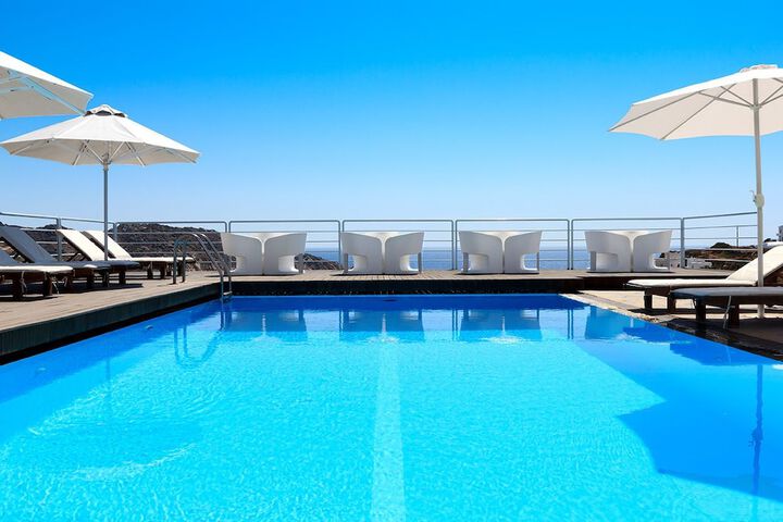 Pool Hotel