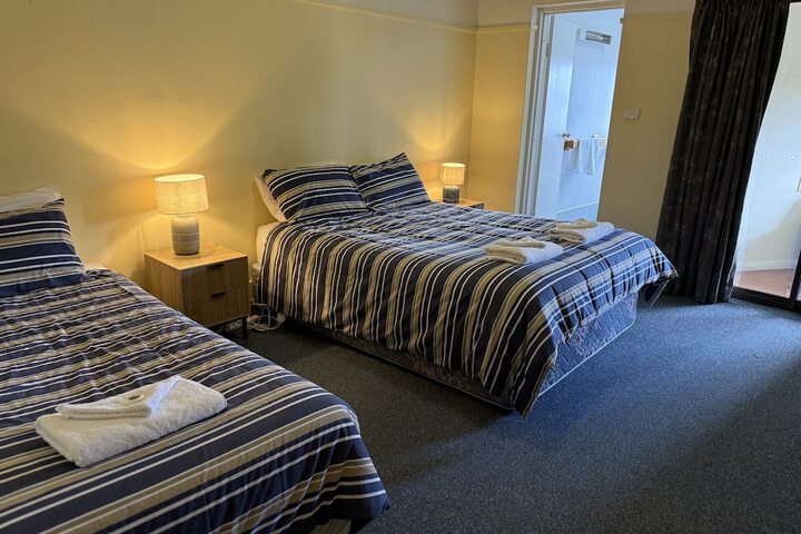 Room 10 of 30