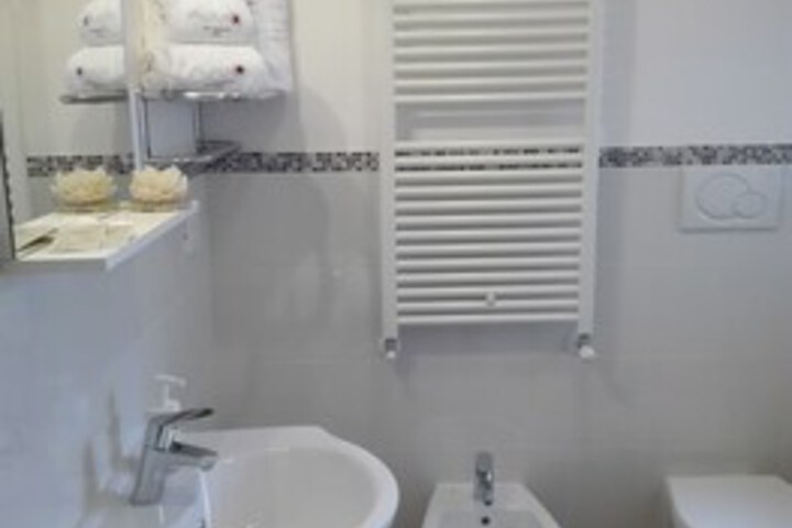 Room 18 of 24