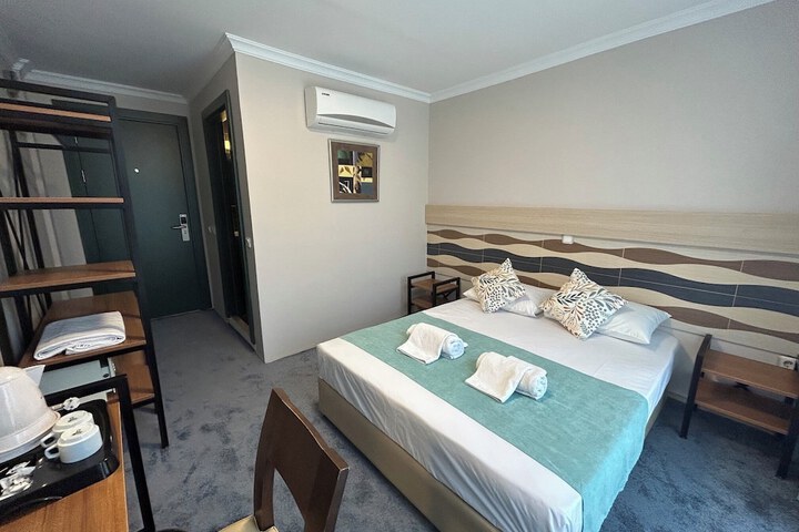 Room 14 of 35