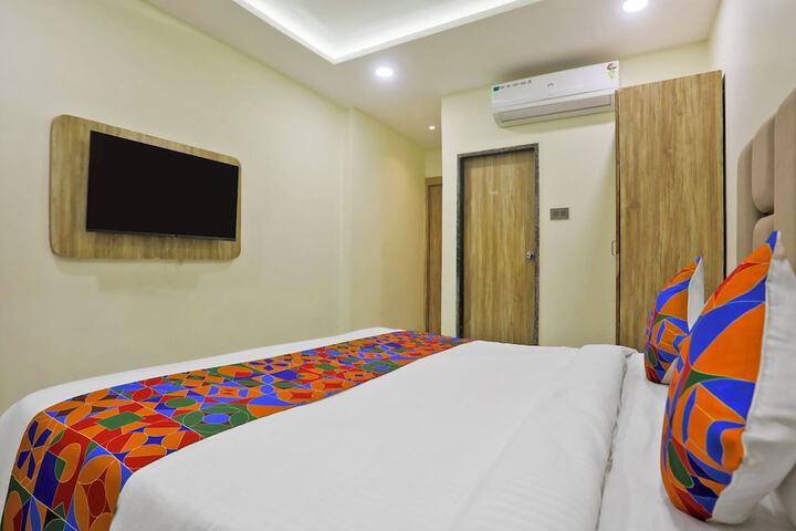 Room 12 of 29