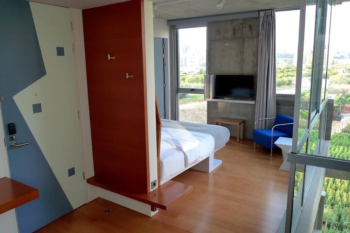 Room 15 of 58