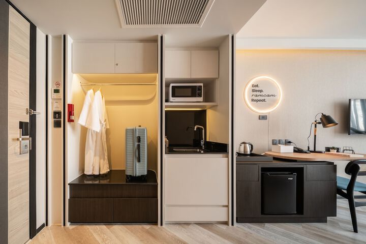 Room 19 of 58