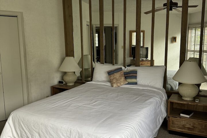 Room 4 of 26