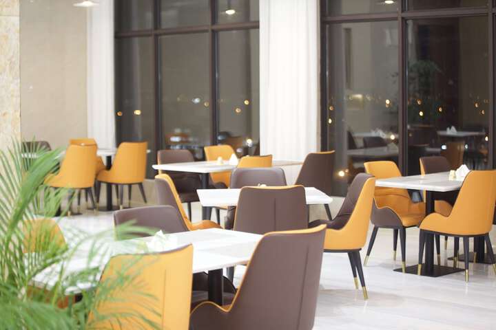 Dining 56 of 62