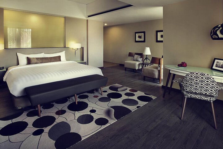 Room 30 of 111