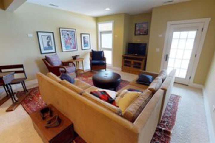 Room 15 of 32