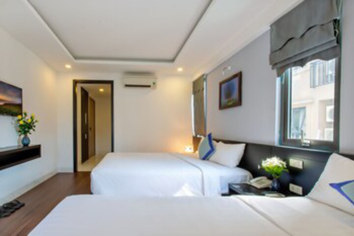 Room 65 of 94