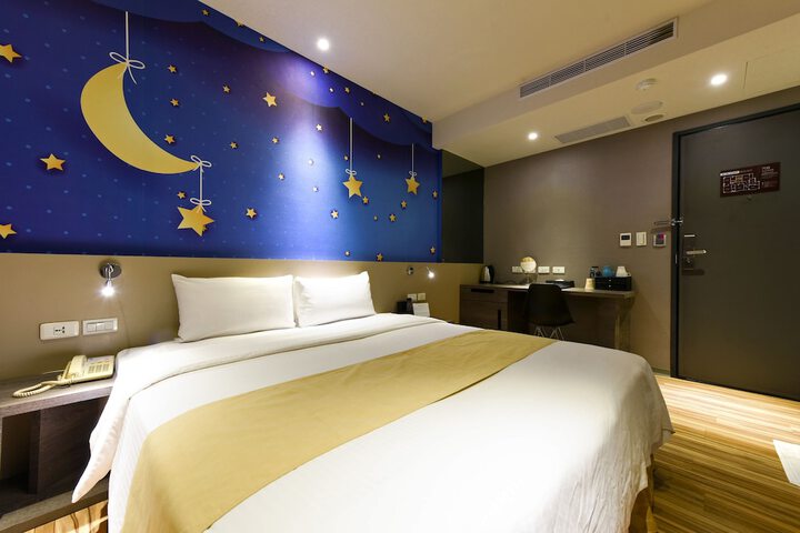 Room 17 of 45