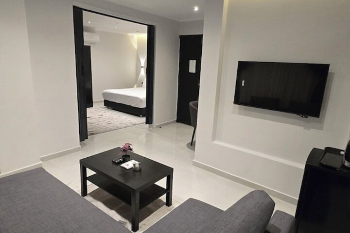 Room 75 of 107