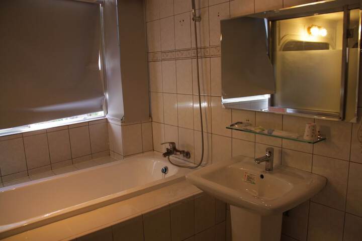 Room 50 of 73