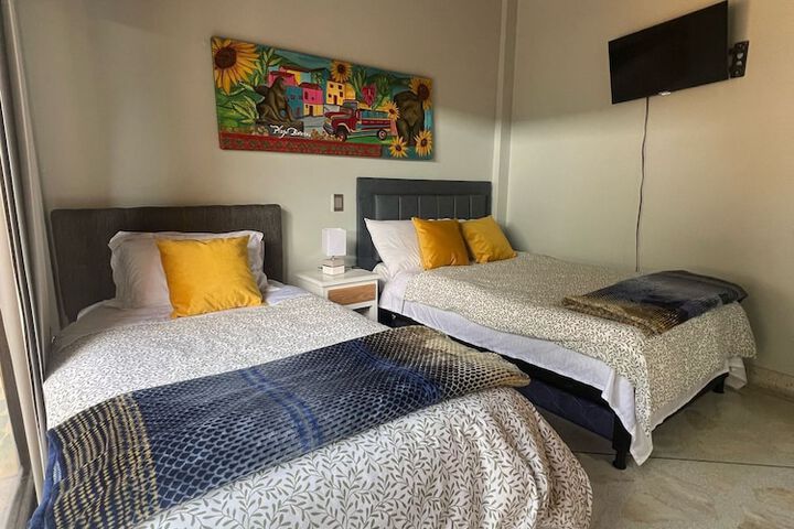 Room 12 of 27