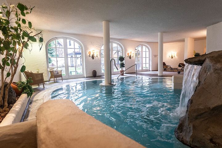 Pools & Facilities