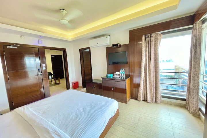 Room 14 of 52