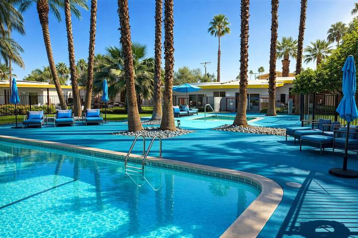 Pool 53 of 65
