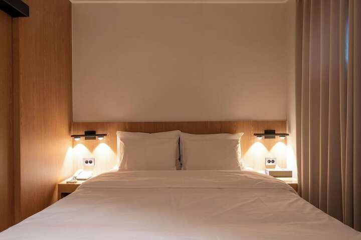 Room 16 of 31