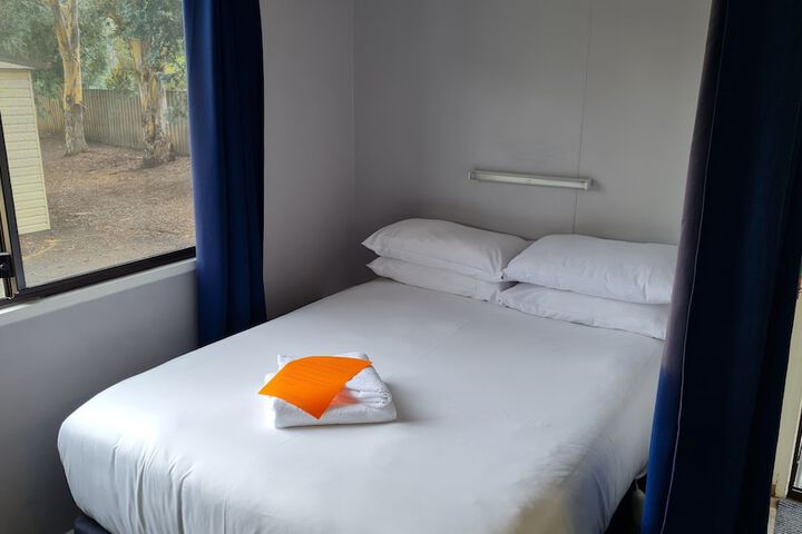 Room 17 of 64