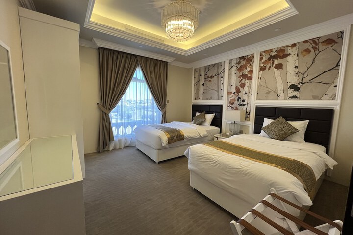 Room 21 of 104