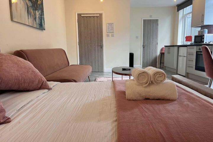 Room 7 of 94
