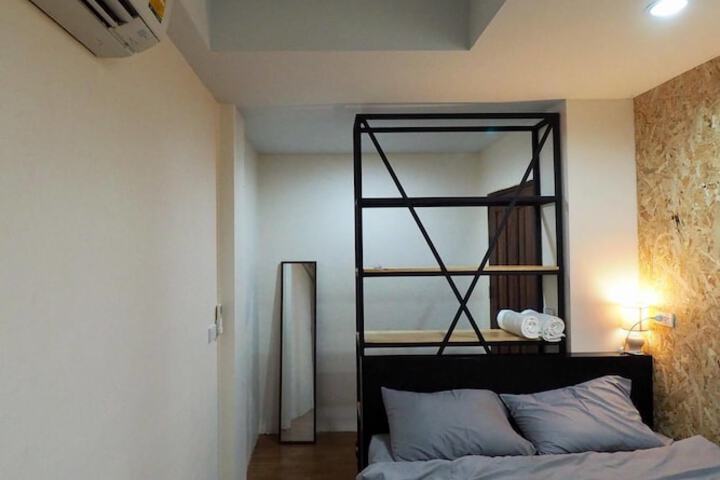 Room 29 of 82