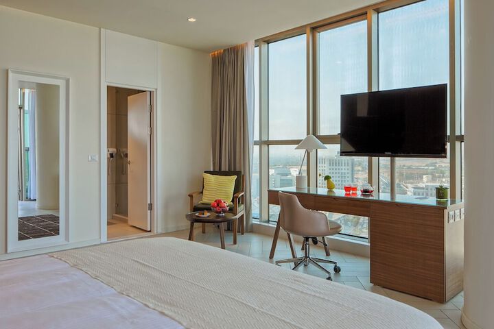 Room 15 of 47