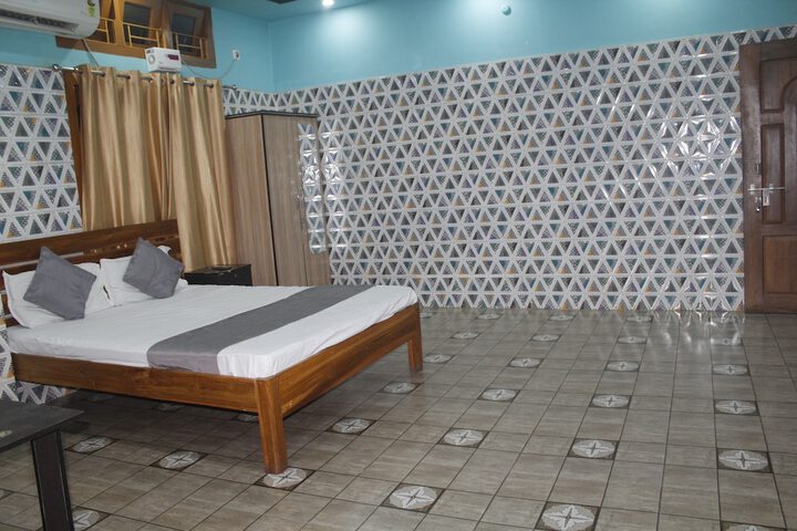 Room 7 of 26