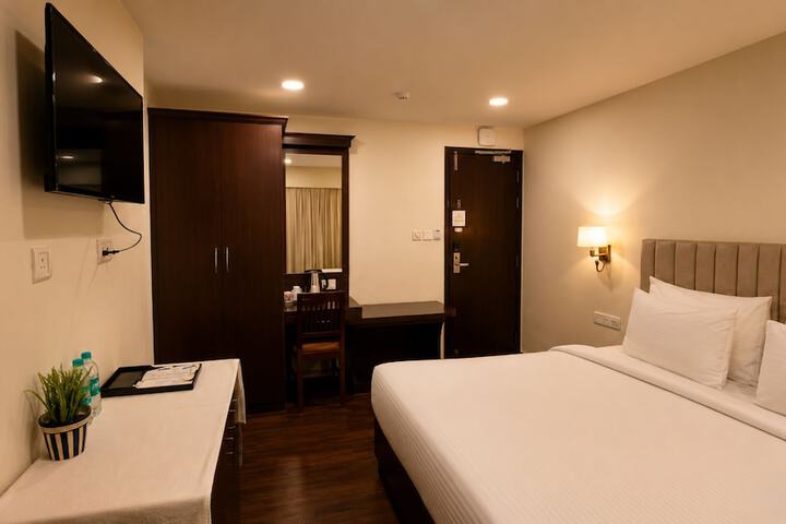 Room 10 of 36