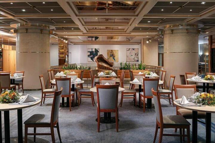 Dining 80 of 113