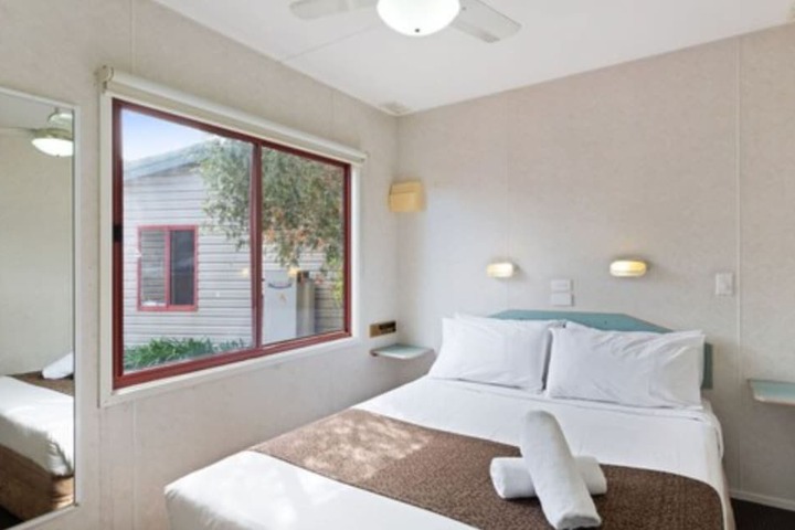 Room 20 of 142