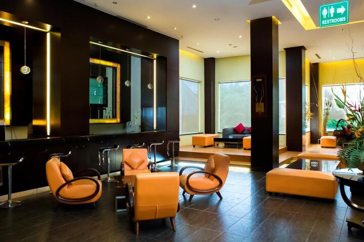 Guest Lobby