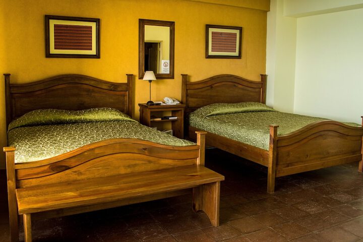 Room 4 of 31