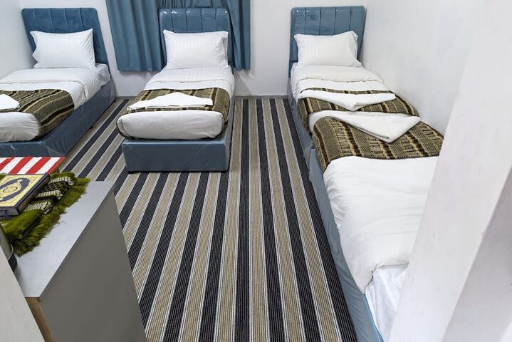 Room 2 of 8