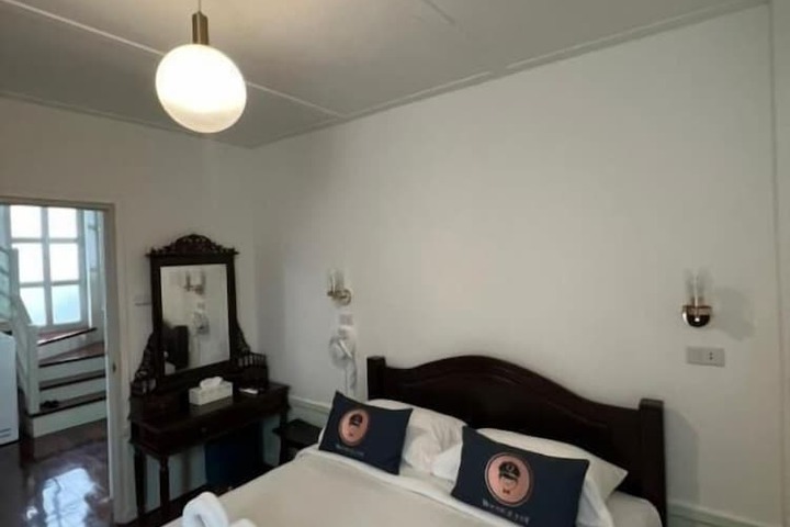 Room 9 of 41
