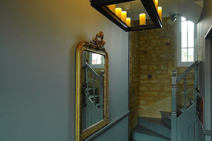 Hotel 2 of 80