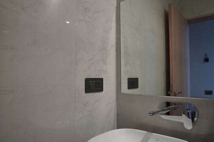 Room 60 of 69