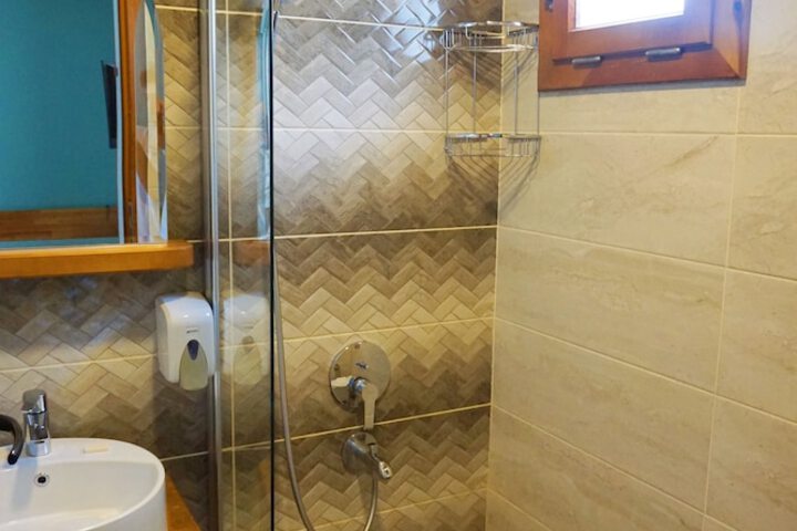 Room 4 of 46