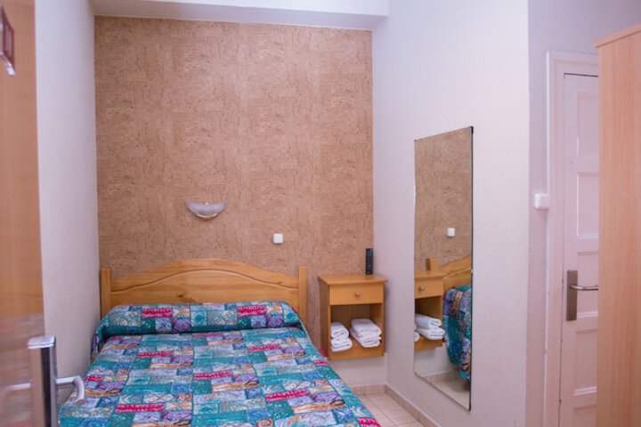 Room 14 of 20