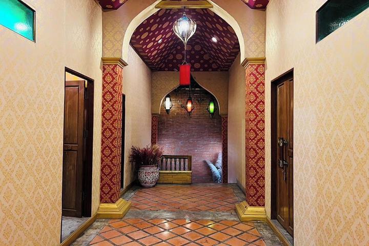Ballroom/Hall 32 of 49
