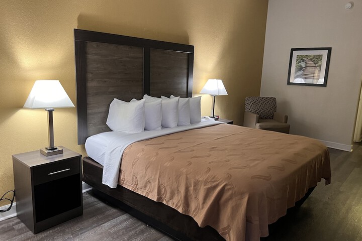 1 King Bed Mobility Accessible (3 of 12)