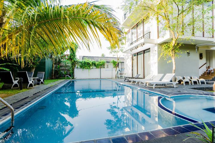 Pool 6 of 6