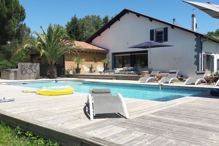 Pool 4 of 5