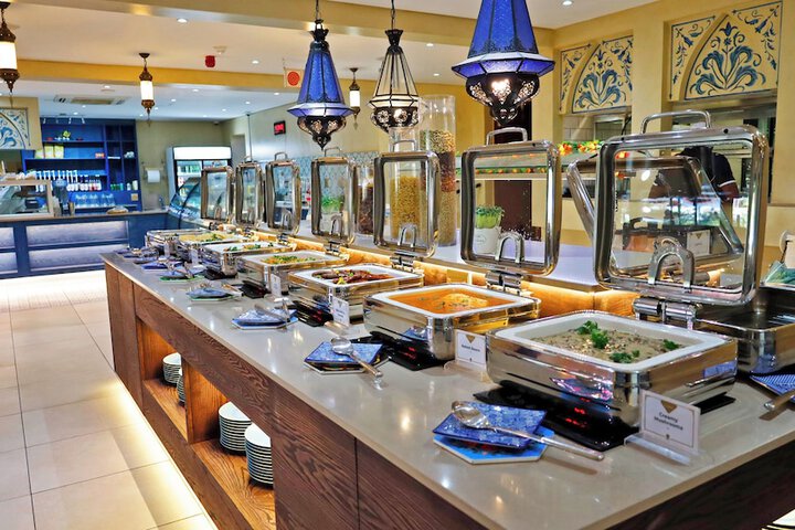 Dining 84 of 101