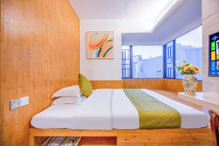Room 47 of 59