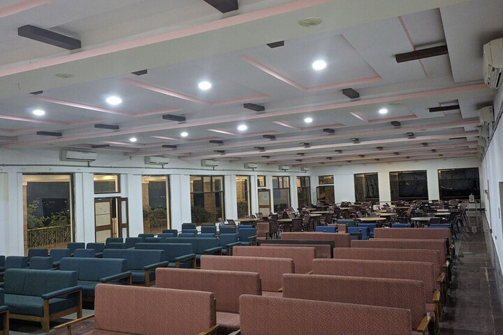 Ballroom/Hall 37 of 67