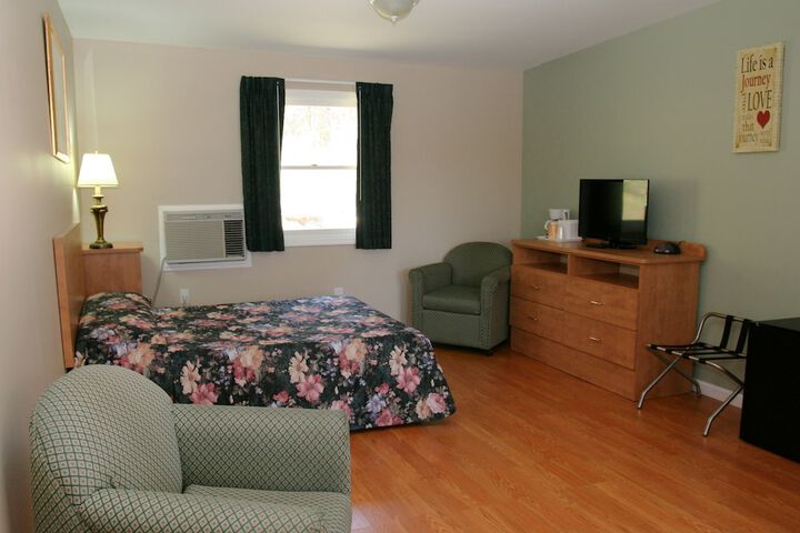 Room 13 of 106